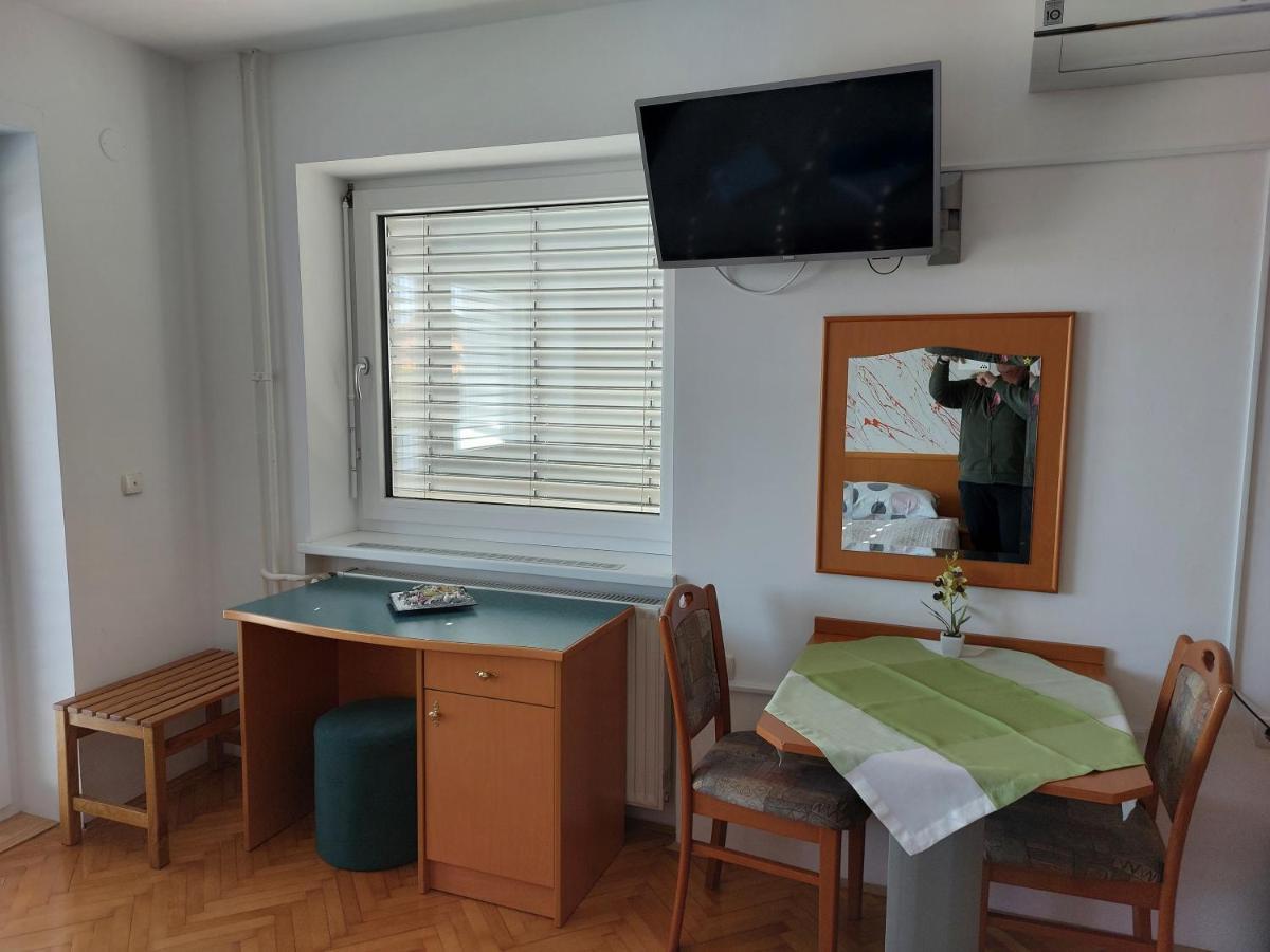 Apartmaji Tisa 摩拉瓦托普利采 外观 照片