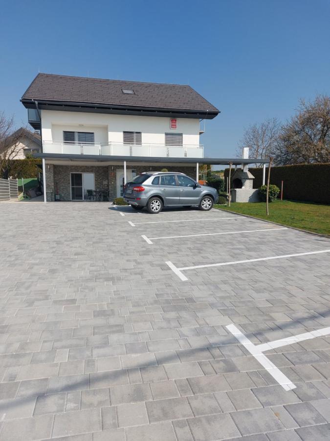Apartmaji Tisa 摩拉瓦托普利采 外观 照片